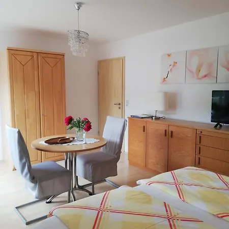 Апартаменты Am Bodensee Mit 3 Schlafzimmer Ueber 2 Etage Mit Kleine Balkon Bis 6 Personen