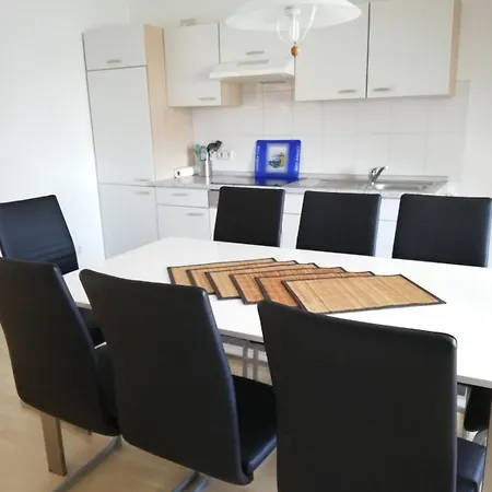 Am Bodensee Mit 3 Schlafzimmer Ueber 2 Etage Mit Kleine Balkon Bis 6 Personen Apartman