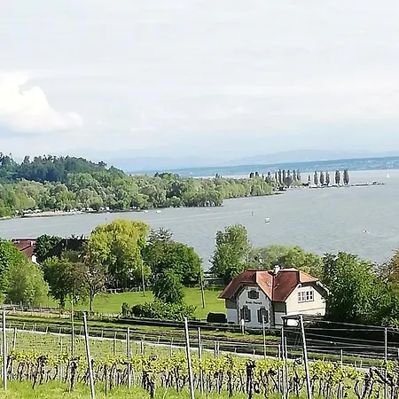 Am Bodensee Mit 3 Schlafzimmer Ueber 2 Etage Mit Kleine Balkon Bis 7 Personen شقة