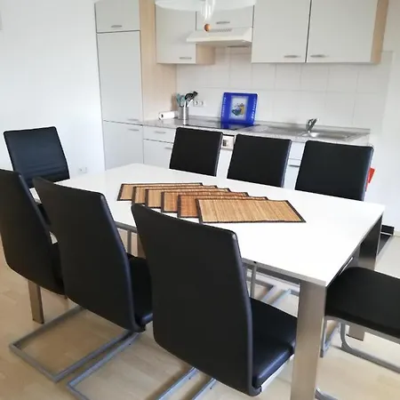 Διαμέρισμα Am Bodensee Mit 3 Schlafzimmer Ueber 2 Etage Mit Kleine Balkon Bis 6 Personen