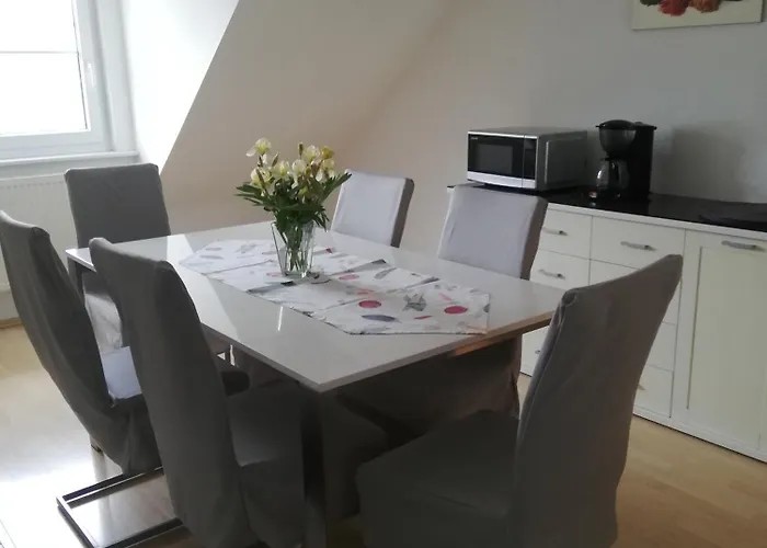 アパート Am Bodensee Mit 3 Schlafzimmer Ueber 2 Etage Mit Kleine Balkon Bis 7 Personen ユーバーリンゲン